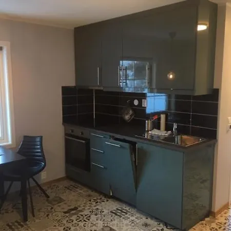 Hyttegrend & * Roldal